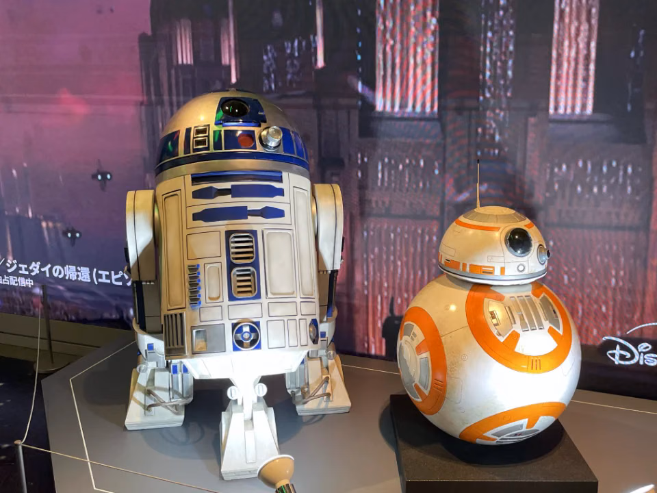 R2-D2_BB-8